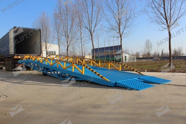 mobile loading ramp